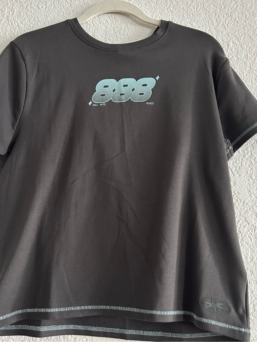 888 Graphic Crewneck Tee with Mint Logo SIZE L